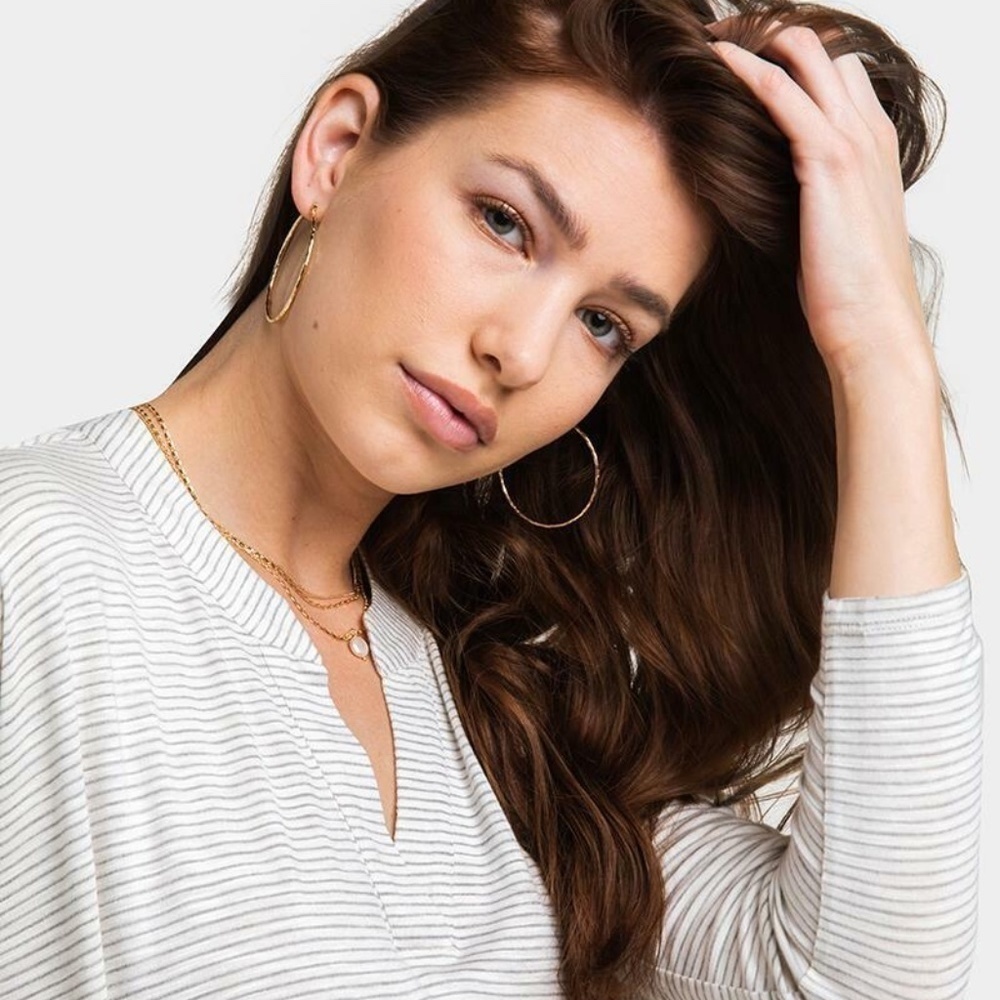 Francesca's ALYA Stripe Front Pleat Top Long Sleeve Gray Size XXS - Picture 4 of 4